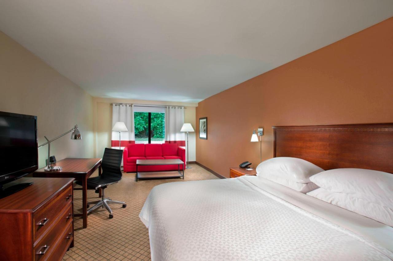 Doubletree By Hilton Manhattan, Ks Exteriér fotografie