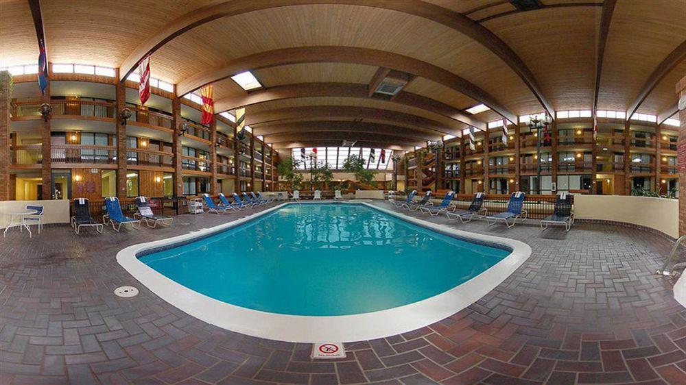 Doubletree By Hilton Manhattan, Ks Exteriér fotografie