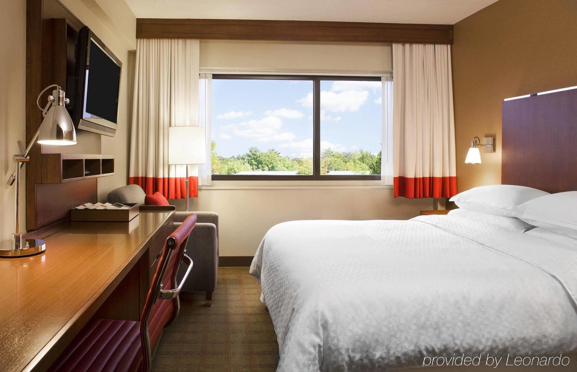 Doubletree By Hilton Manhattan, Ks Exteriér fotografie